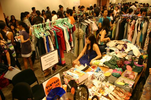 china-square-central-weekend-flea-market