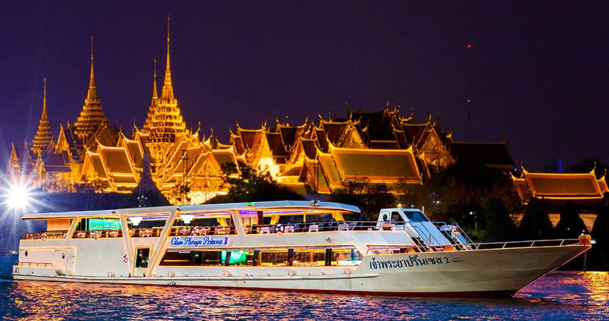 chao phraya dinner cruise in bangkok