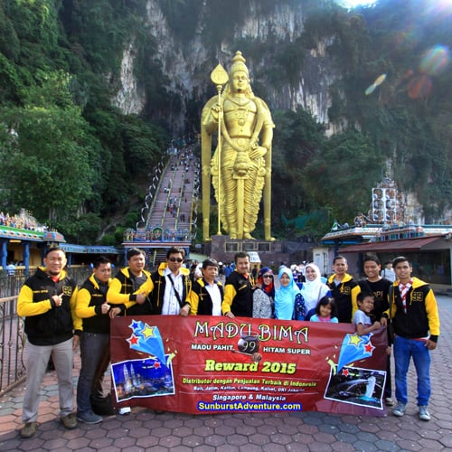 Patung Malaysia Di Batu Caves Wisata Alam Ikonik Di Malaysia